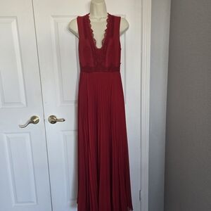 Elegant Red Lace Maxi Dress